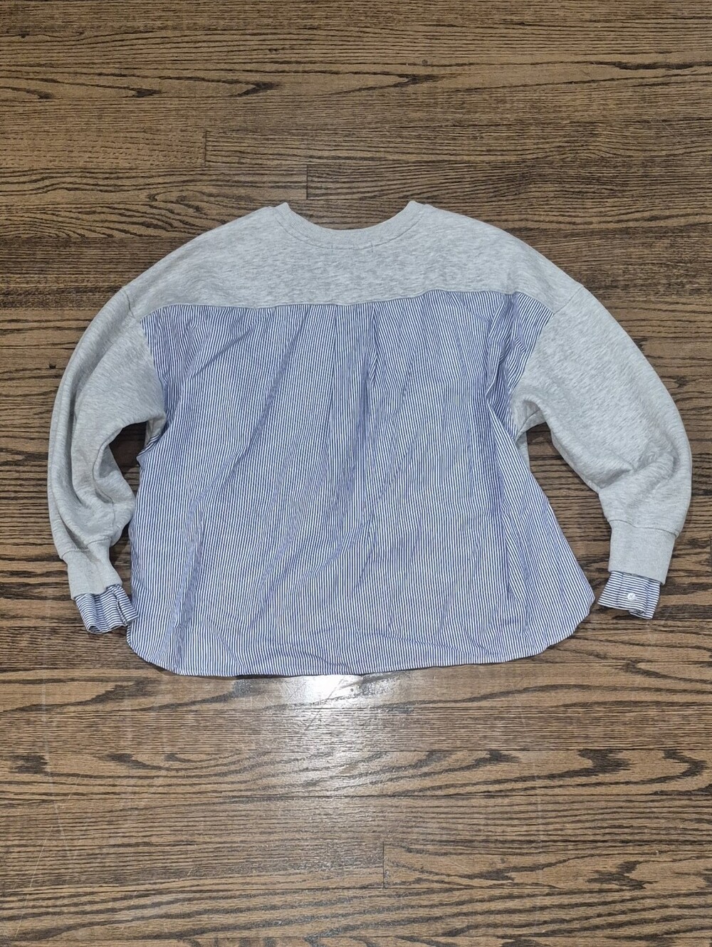 Forever 21+ Gray Layered Shirt Hem Sweatshirt Blue White Stripe Pullover Size 1X - Picture 5 of 9